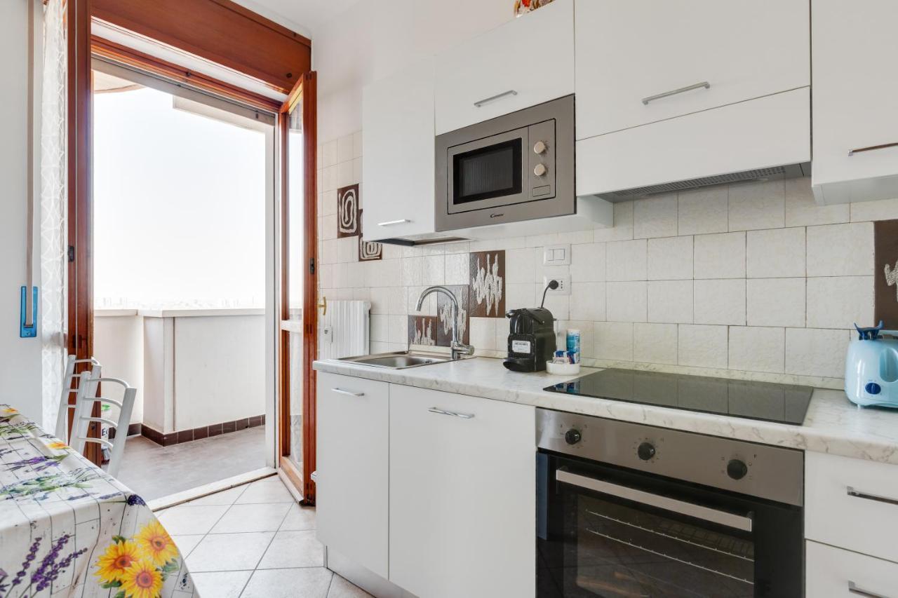 Terrace Skyline Apartment Milan